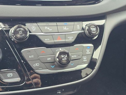 New 2026 Chrysler Voyager LX FWD image 35