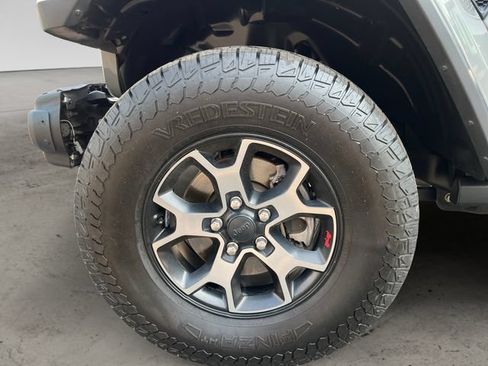 Used 2019 Jeep Wrangler Unlimited Rubicon AWD/4WD image 9