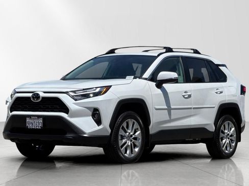 Used 2024 Toyota RAV4 XLE Premium FWD image 8