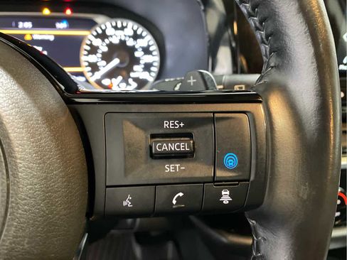 Used 2023 Nissan Pathfinder SL w/ SL Premium Package image 15