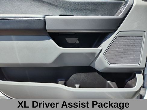 Used 2024 Ford F250 XL w/ STX Appearance Package AWD/4WD image 8