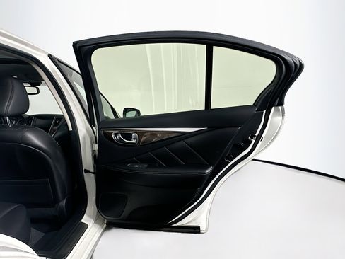 Used 2019 INFINITI Q50 Luxe w/ Essential Package (3.0T Luxe) image 31