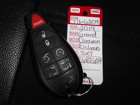 Certified 2019 Dodge Grand Caravan SXT image 4