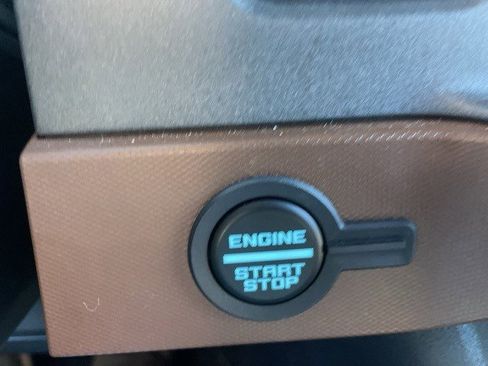 Used 2024 Ford Bronco Outer Banks image 18