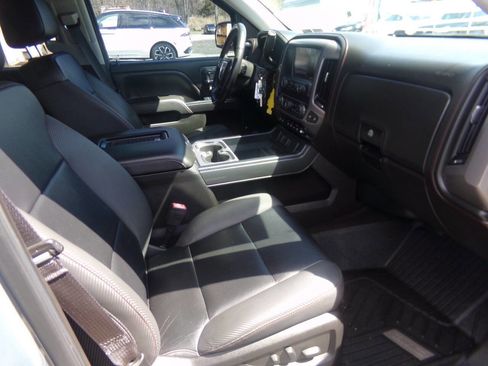 Used 2017 GMC Sierra 1500 SLT AWD/4WD image 36