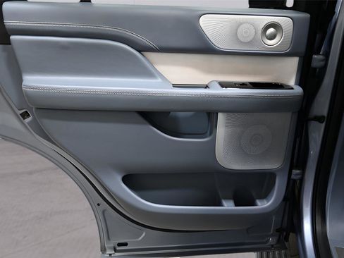 Used 2019 Lincoln Navigator Black Label w/ Cargo Package image 15