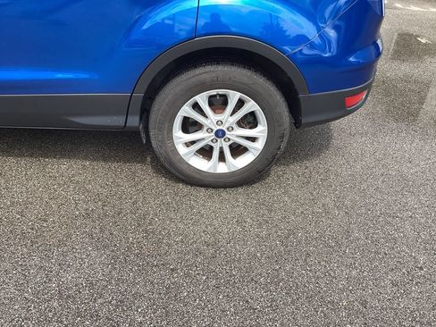 Used 2017 Ford Escape SE w/ Equipment Group 201A AWD/4WD image 22