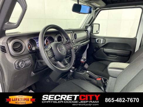 Used 2021 Jeep Wrangler Sport AWD/4WD image 11