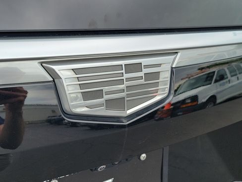 Used 2021 Cadillac Escalade Premium Luxury AWD/4WD image 7