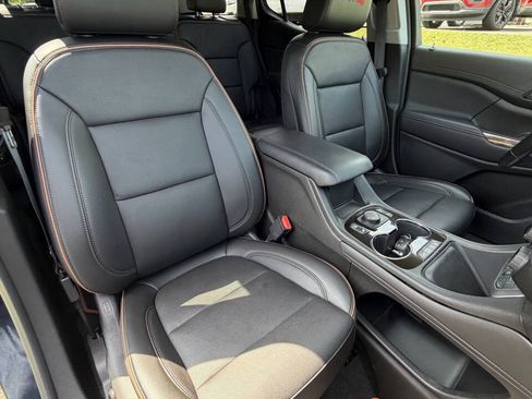 Used 2021 GMC Acadia AT4 w/ Technology Package AWD/4WD image 32