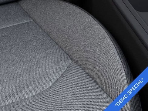 New 2025 Kia K4 LX image 24