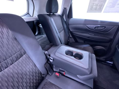 Used 2020 Nissan Rogue S FWD image 39