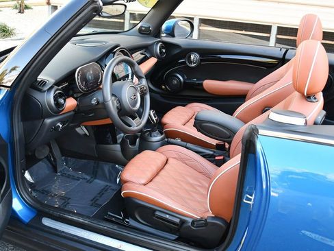 Used 2023 MINI Cooper S image 59