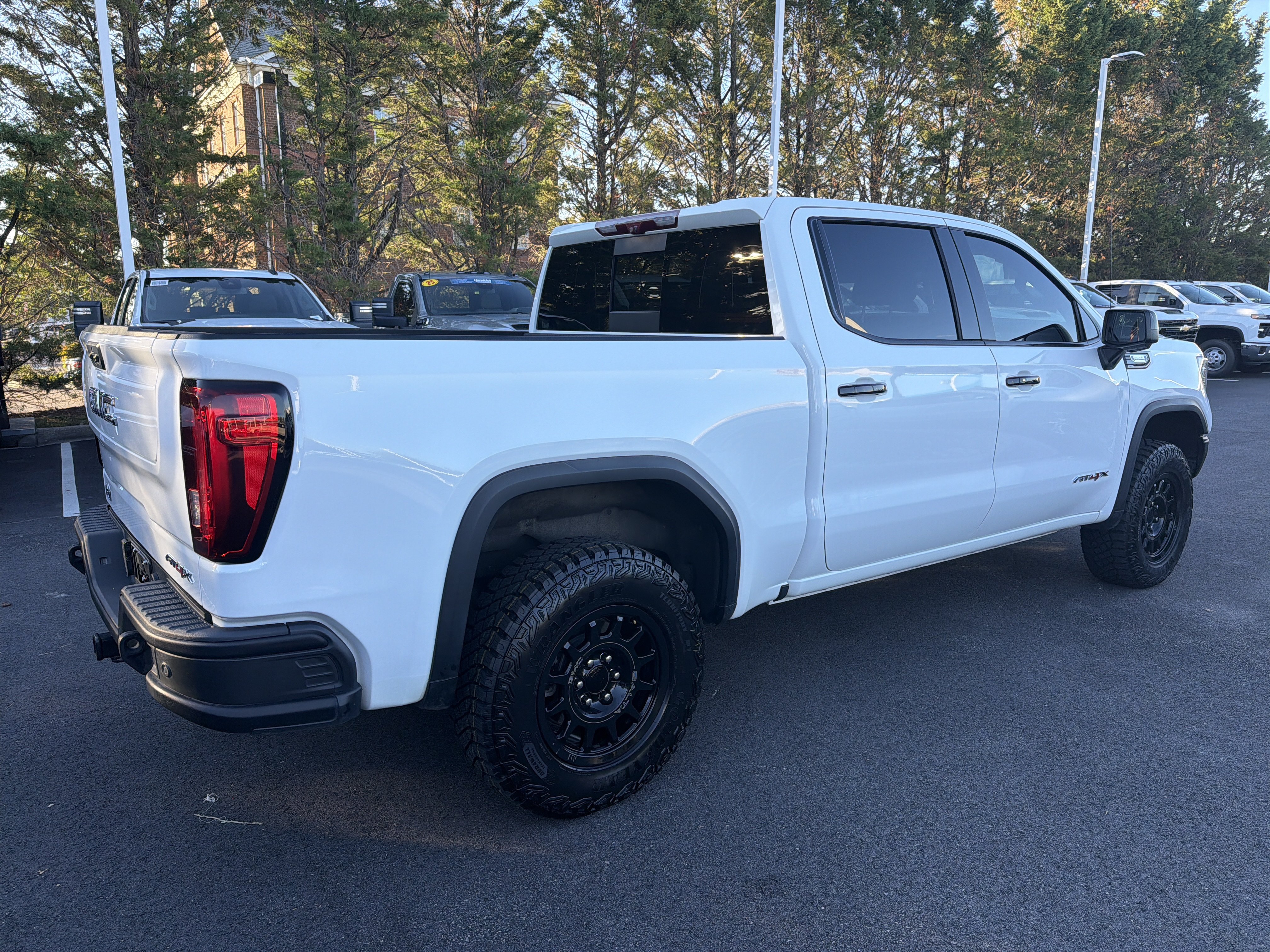 Used 2024 GMC Sierra 1500 AT4X w/ AT4X AEV Edition AWD/4WD image 10