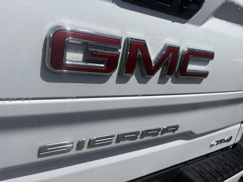 Used 2023 GMC Sierra 1500 AT4 w/ AT4 Premium Package image 9