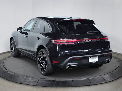 Certified 2026 Porsche Macan AWD/4WD image 3