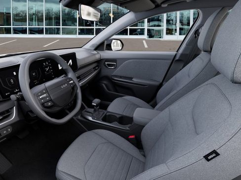 New 2025 Kia K4 EX image 18