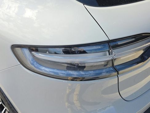 Certified 2026 Porsche Macan AWD/4WD image 26