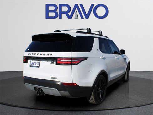 Used 2020 Land Rover Discovery HSE image 7