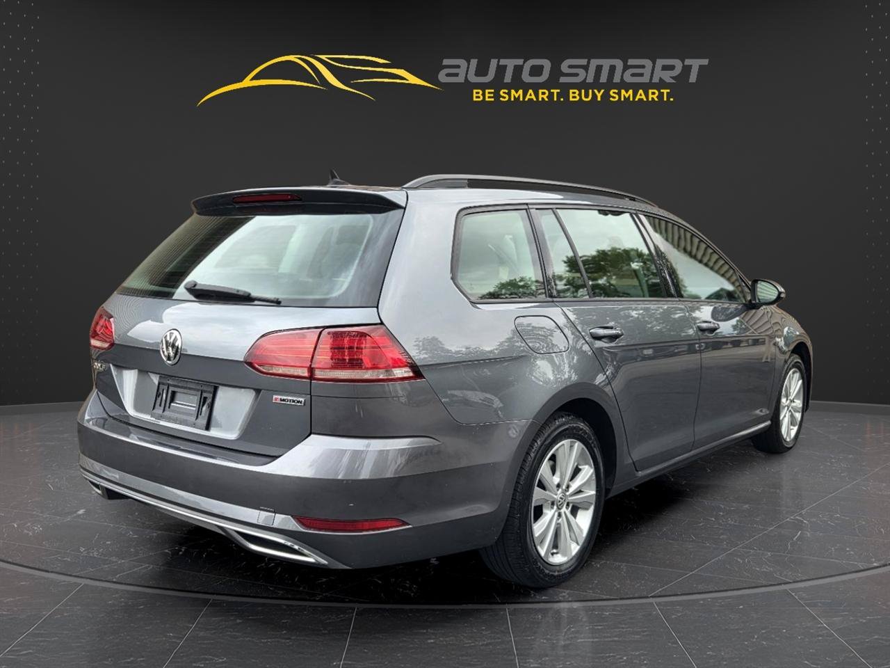 Used 2019 Volkswagen Golf S AWD/4WD image 5