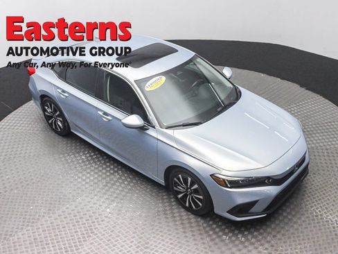 Used 2022 Honda Civic EX image 3
