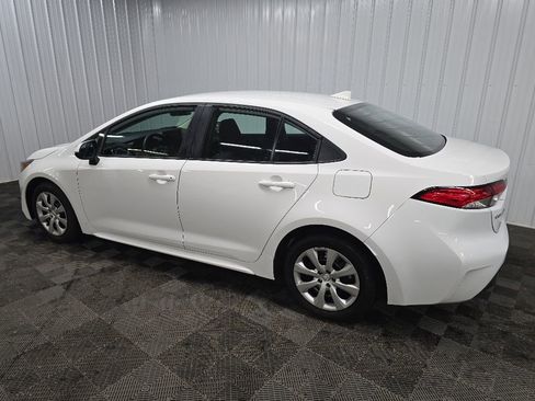 Used 2024 Toyota Corolla LE FWD image 4