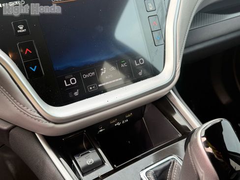 Used 2022 Subaru Outback Premium image 23