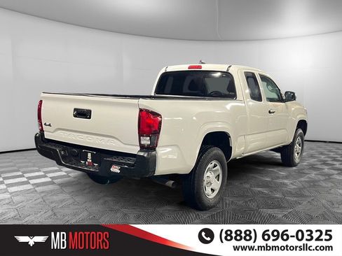 Used 2021 Toyota Tacoma SR image 3