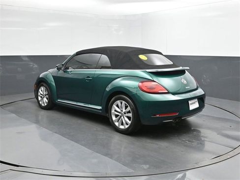Used 2017 Volkswagen Beetle 1.8T Classic image 5