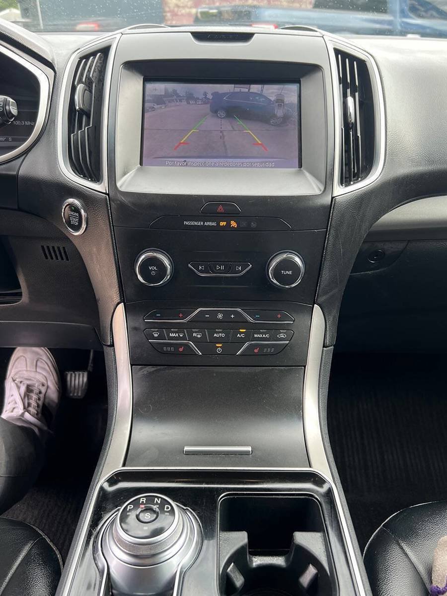 Used 2020 Ford Edge SEL w/ Convenience Package AWD/4WD image 15