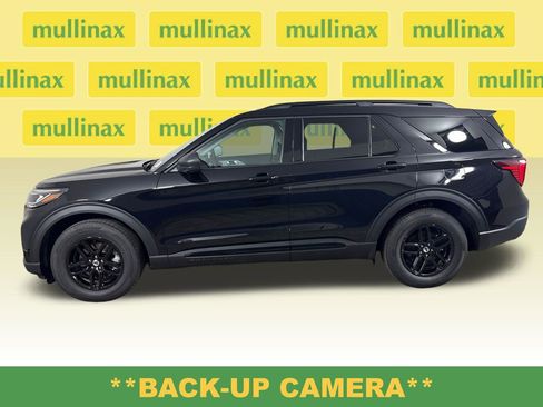 New 2026 Ford Explorer Active RWD image 9