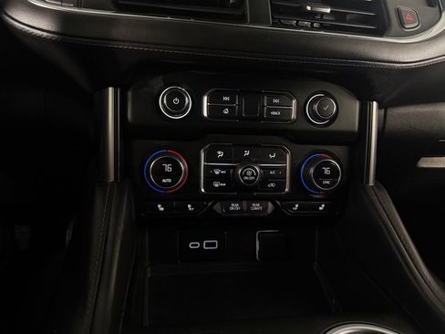 Used 2024 Chevrolet Tahoe LT RWD image 19