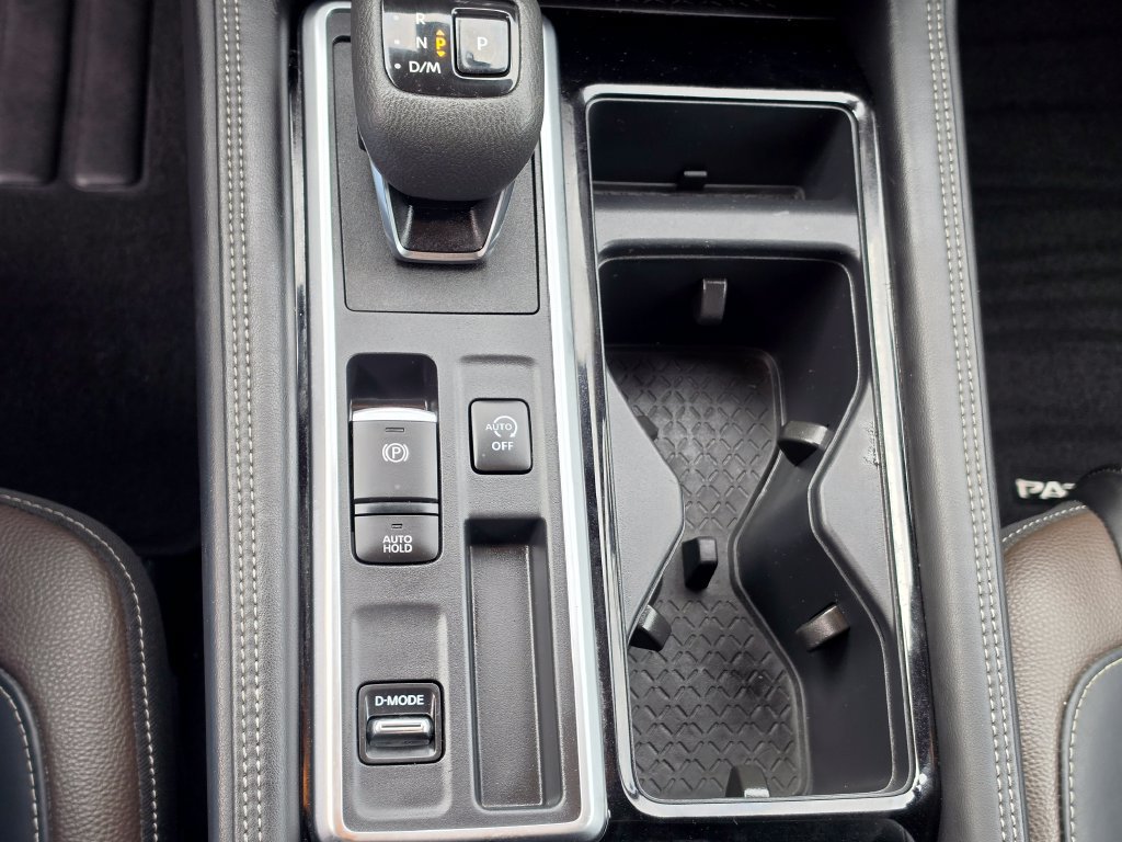 Used 2024 Nissan Pathfinder Platinum FWD image 26