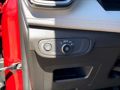 Used 2025 Chevrolet TrailBlazer LT image 36