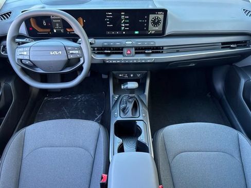 New 2026 Kia K4 FWD image 16