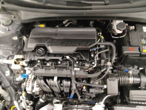 Used 2025 Hyundai Elantra Sport image 30