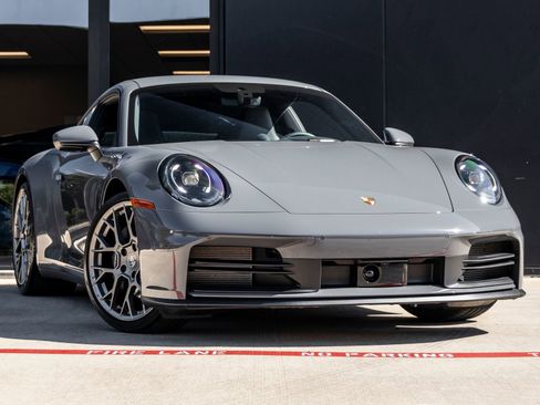 Certified 2025 Porsche 911 Carrera RWD image 6