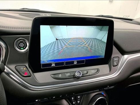 Used 2025 Chevrolet Blazer LT image 27