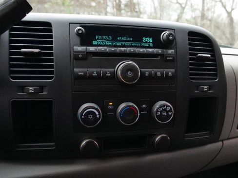 Used 2009 Chevrolet Silverado 1500 W/T w/ LS Package image 9