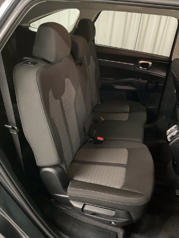 Used 2023 Kia Sorento LX AWD/4WD image 36