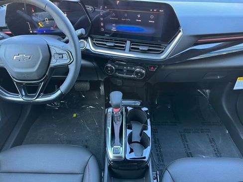 New 2026 Chevrolet Trax RS FWD image 2