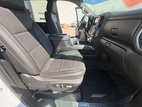 Used 2022 GMC Sierra 3500 Denali w/ Denali Ultimate Package AWD/4WD image 21