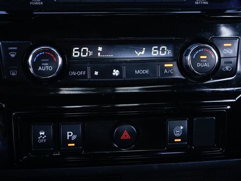 Used 2021 Nissan Titan PRO-4X w/ Pro-4x Utility Package image 31