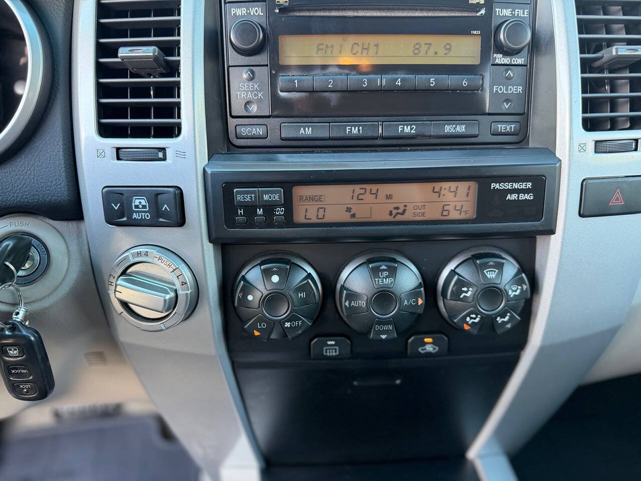 Used 2007 Toyota 4Runner SR5 AWD/4WD image 23