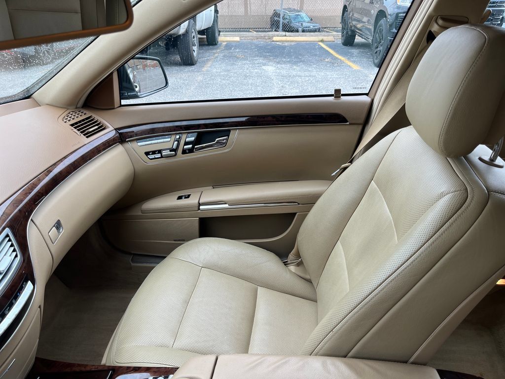 Used 2013 Mercedes-Benz S 550 image 21