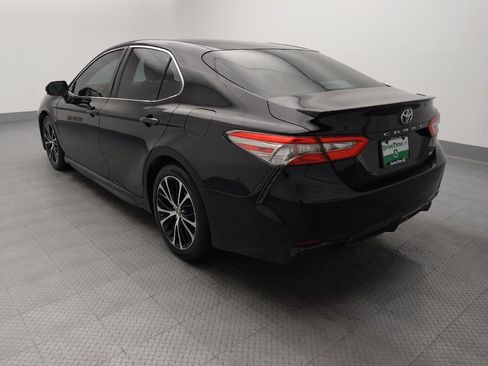 Used 2018 Toyota Camry SE FWD image 5