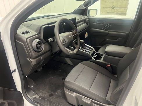 New 2026 Chevrolet Colorado Trail Boss w/ LPO, Bronce Accent Package AWD/4WD image 6