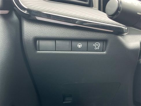 New 2025 Nissan Kicks SR image 28