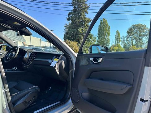 New 2026 Volvo XC60 B5 Ultra w/ Climate Package image 11