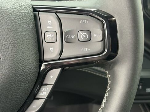 New 2026 RAM 3500 Limited AWD/4WD image 19